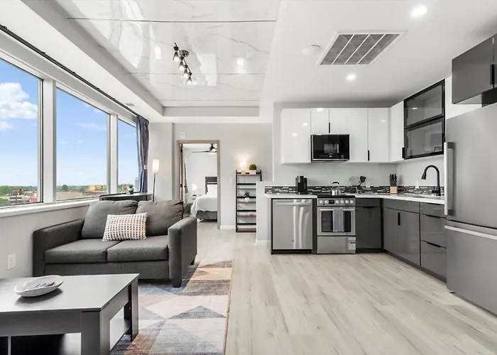 Modern Two Bedroom With Views 3* Tulsa