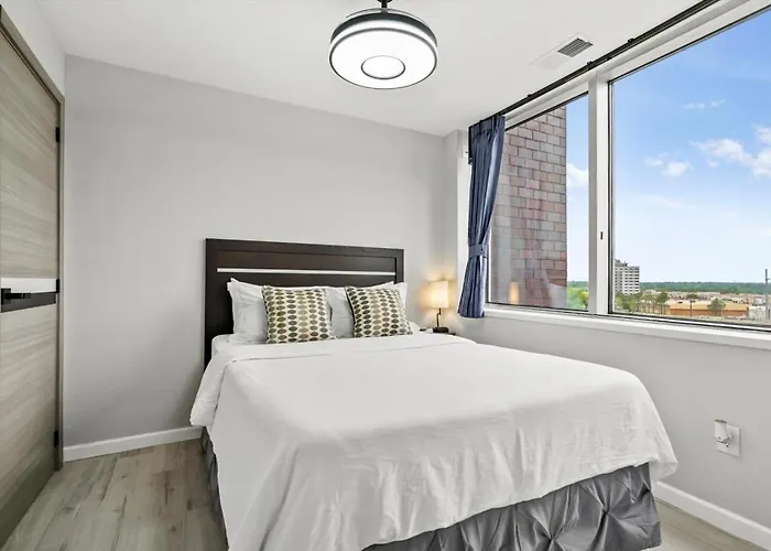 Aparthotel Modern Two Bedroom With Views 3*