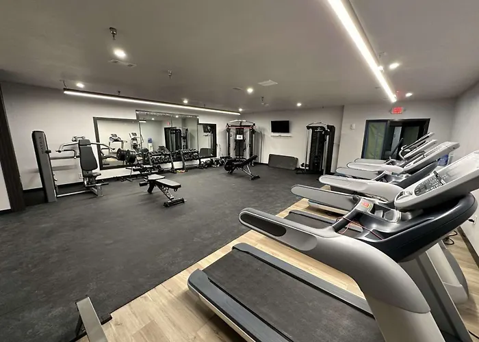 Aparthotel Modern Two Bedroom With Views Tulsa